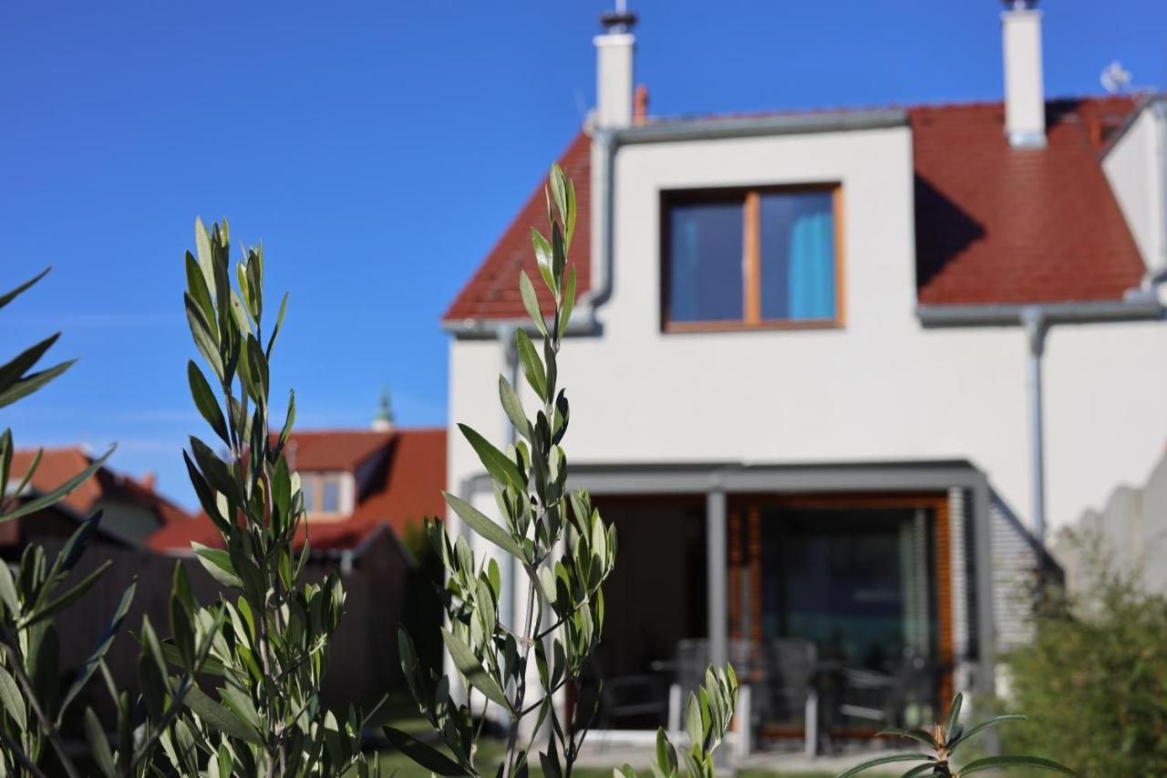 Veritas House Mikulov Exterior photo