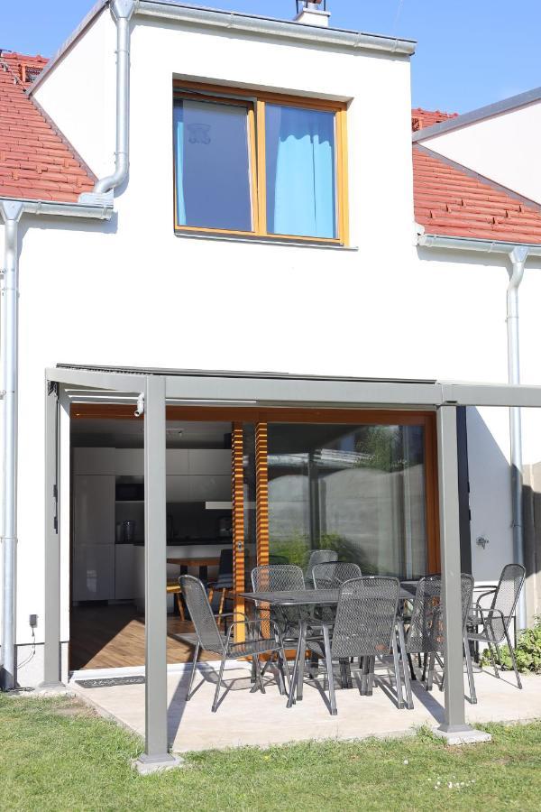 Veritas House Mikulov Exterior photo
